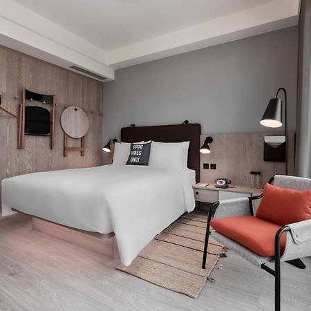 Moxy Taichung Hotel Exterior foto