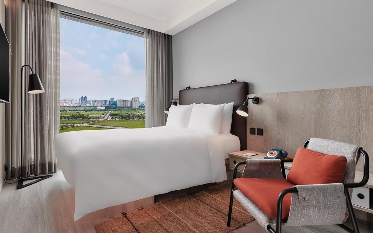 Moxy Taichung Hotel Exterior foto